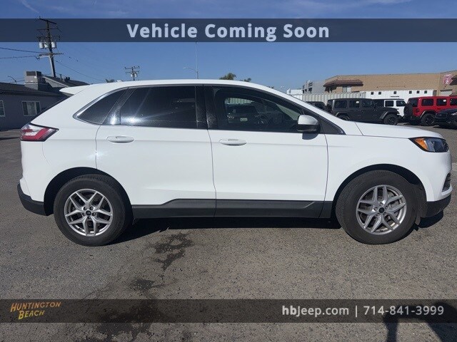 2023 Ford Edge SEL photo 3