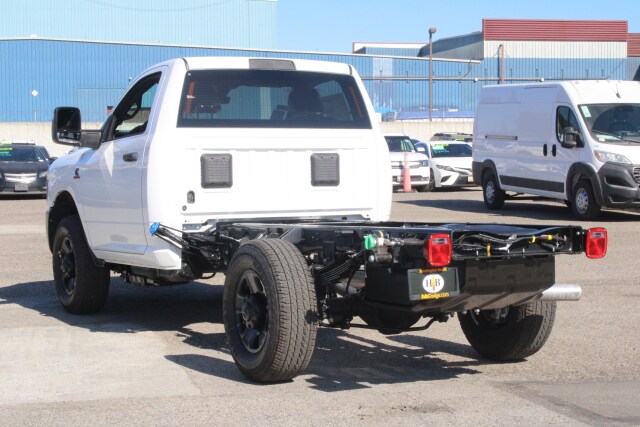 2026 Ram 3500 Tradesman photo 3