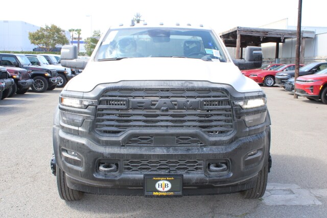2025 Ram 5500 Tradesman photo 2