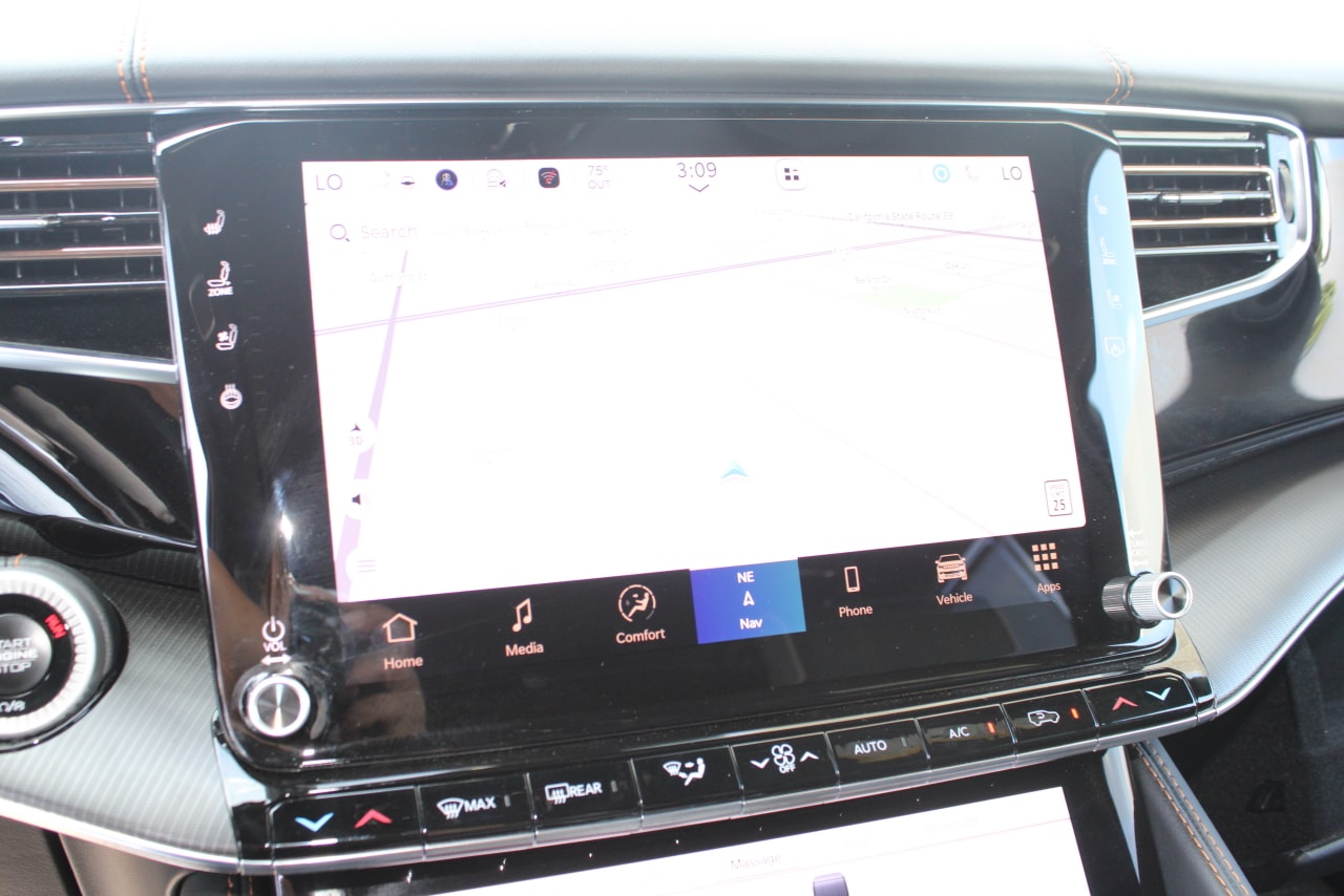 2025 Jeep Grand Wagoneer Series III - Photo 26