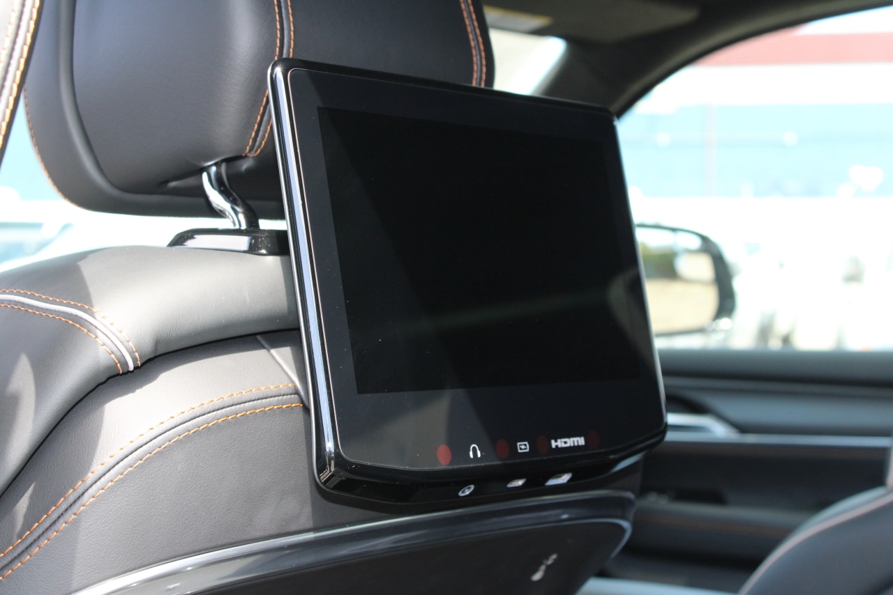 2025 Jeep Grand Wagoneer Series III - Photo 46