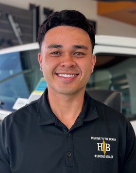 Staff member Vincent Nguyen from 746e3d60489e