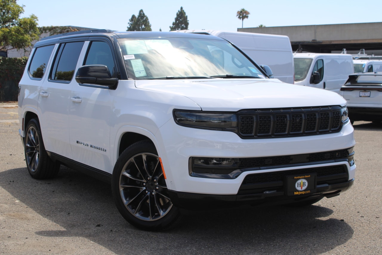 2025 Jeep Grand Wagoneer Series III's photo