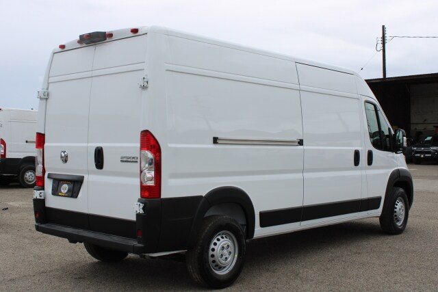2025 Ram ProMaster 2500 photo 2