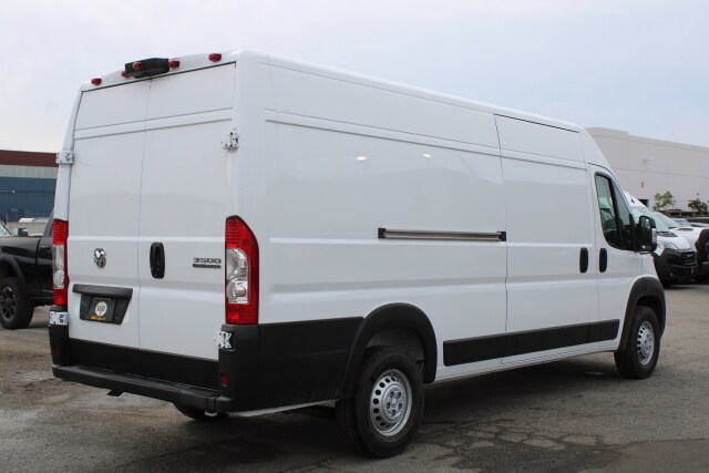 2026 Ram ProMaster 3500 photo 2