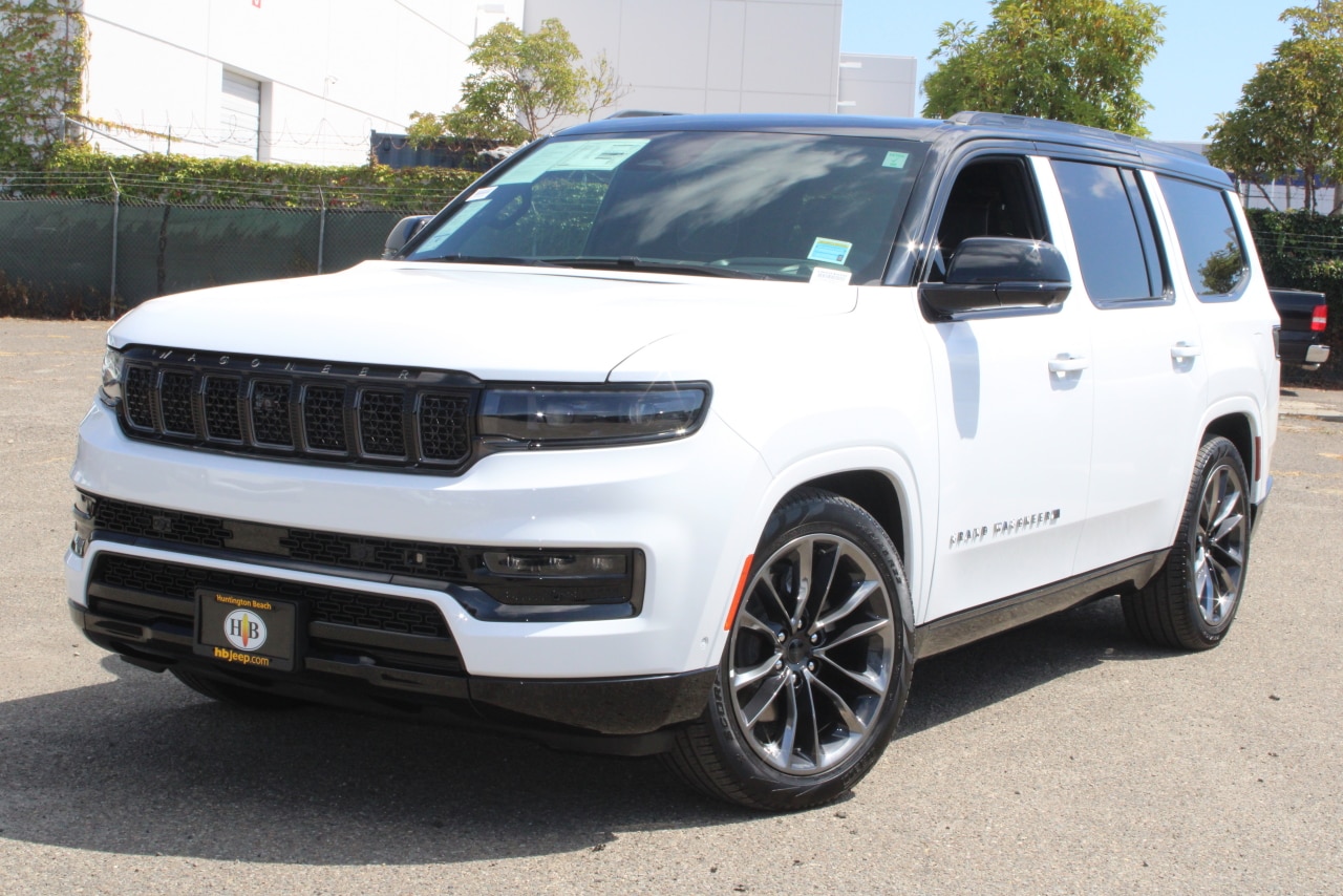 2025 Jeep Grand Wagoneer Series III - Photo 9