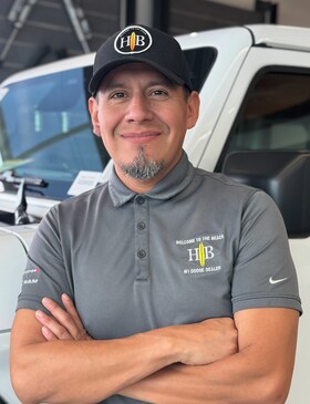 Staff member Edgar Lopez  from 746e3d60489e