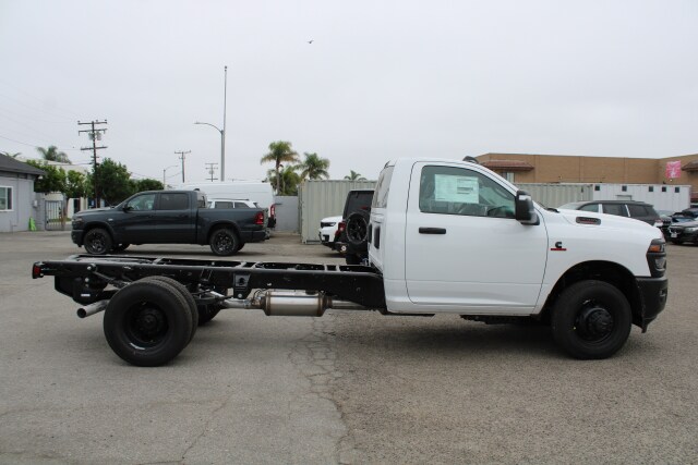 2026 Ram 3500 Tradesman photo 3