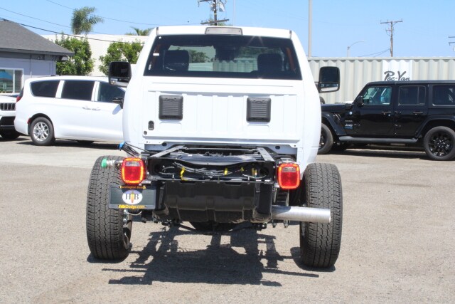 2026 Ram 3500 Tradesman photo 4