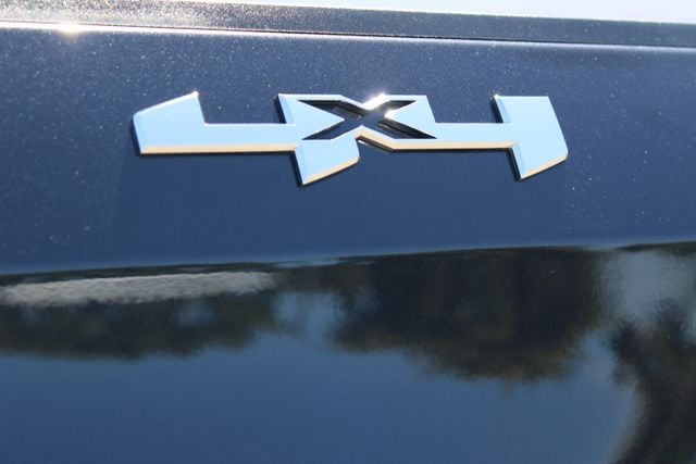 2024 GMC Sierra 1500 SLT - Photo 13