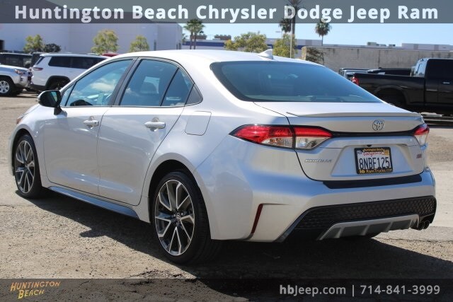 2020 Toyota Corolla SE photo 3
