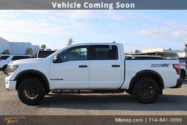 2022 Nissan Titan PRO-4X photo 3