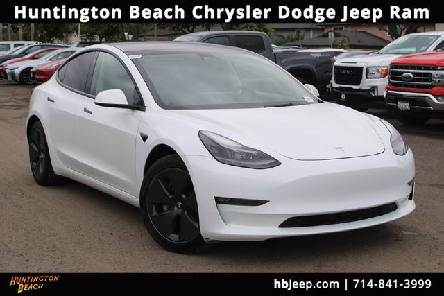 2022 Tesla Model 3 Long Range Dual Motor All-Wheel Drive's photo