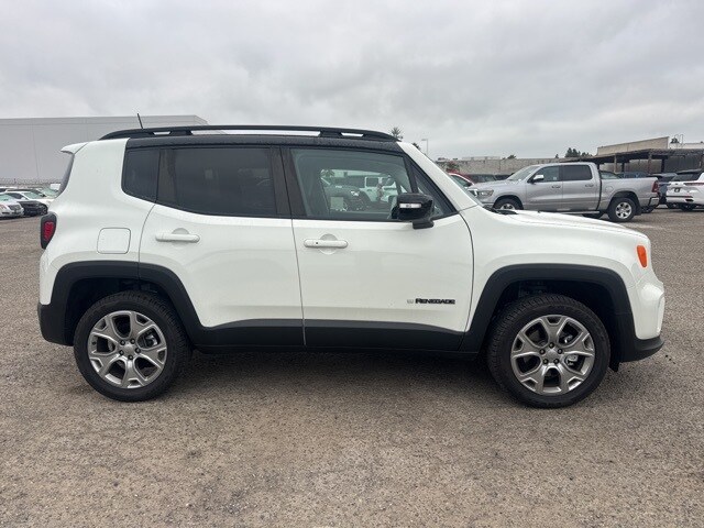 2023 Jeep Renegade Limited photo 4