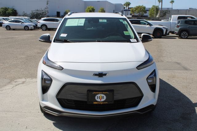 Used 2023 Chevrolet Bolt EUV LT with VIN 1G1FY6S03P4112967 for sale in Huntington Beach, CA