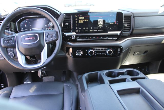 2024 GMC Sierra 1500 SLT - Photo 21