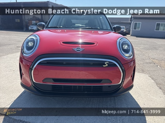 Used 2022 MINI Hardtop 2 Door SE with VIN WMW13DJ03N2R45826 for sale in Huntington Beach, CA