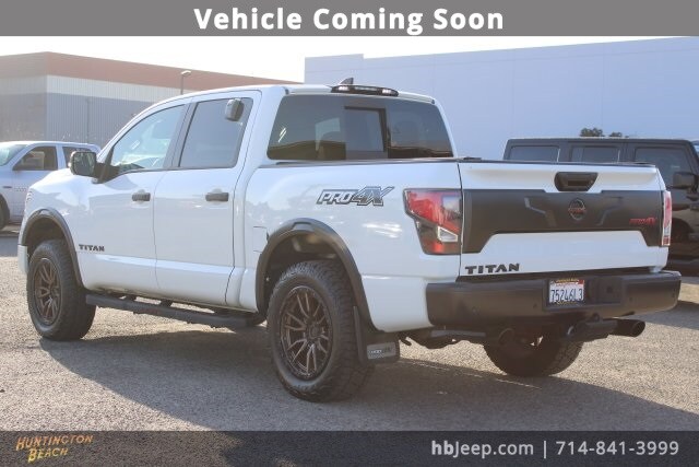 2022 Nissan Titan PRO-4X photo 4
