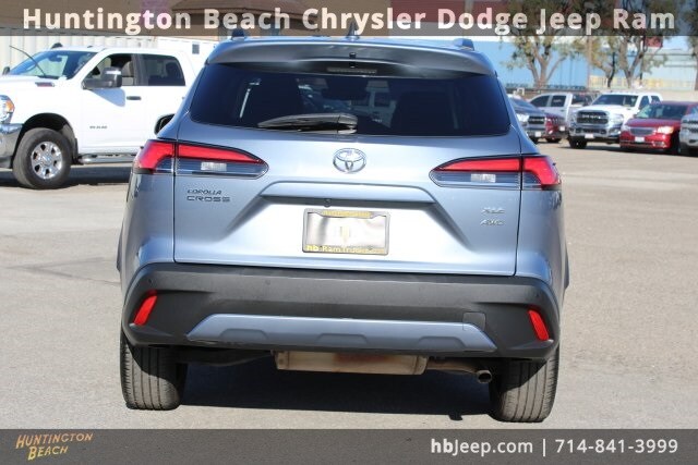 2023 Toyota Corolla Cross XLE photo 4
