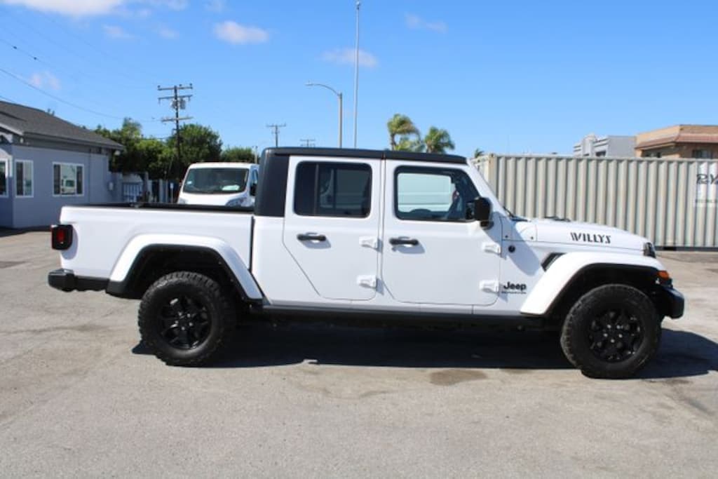 Used 2022 Jeep Gladiator Willys Truck