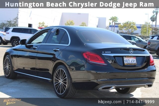 2020 Mercedes Benz C 300 Sedan photo 2