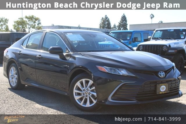 2021 Toyota Camry LE's photo