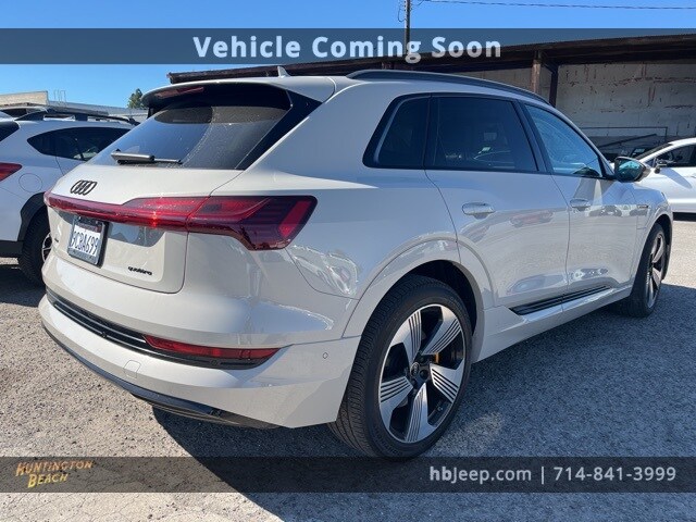 2022 Audi e-tron Premium Plus photo 4