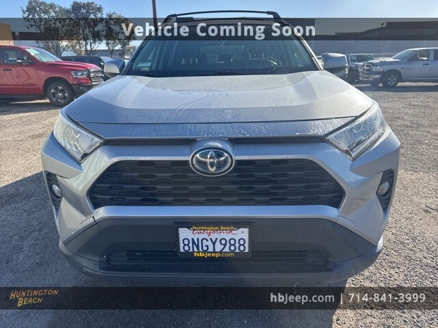 2019 Toyota RAV4 Hybrid XLE photo 2