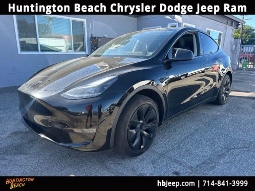 Used 2025 Tesla Model Y Long Range SUV