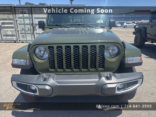 2022 Jeep Gladiator Sport photo 2