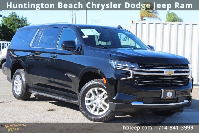 2023 Chevrolet Suburban LT's photo