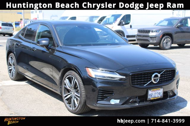 2021 Volvo S60 T8 Recharge R-Design AWD's photo
