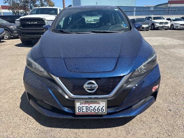 Used 2018 Nissan LEAF SV with VIN 1N4AZ1CP5JC302642 for sale in Huntington Beach, CA
