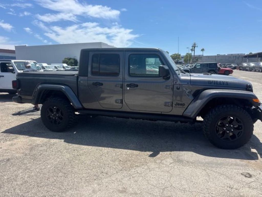 Used 2023 Jeep Gladiator Willys Truck