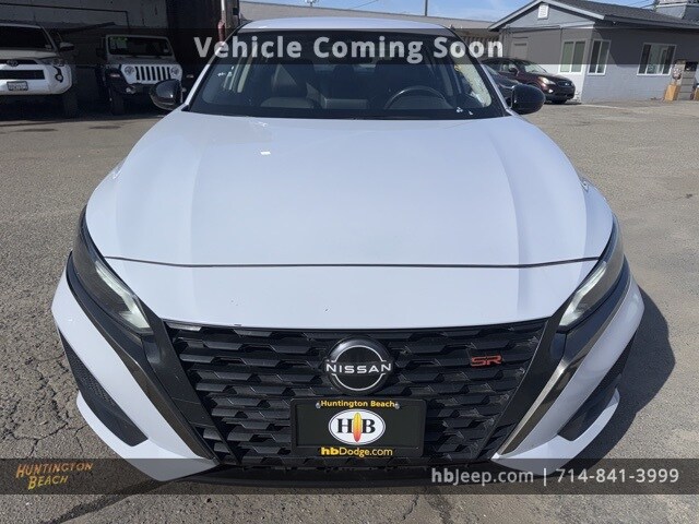 2024 Nissan Altima 2.5 SR photo 2