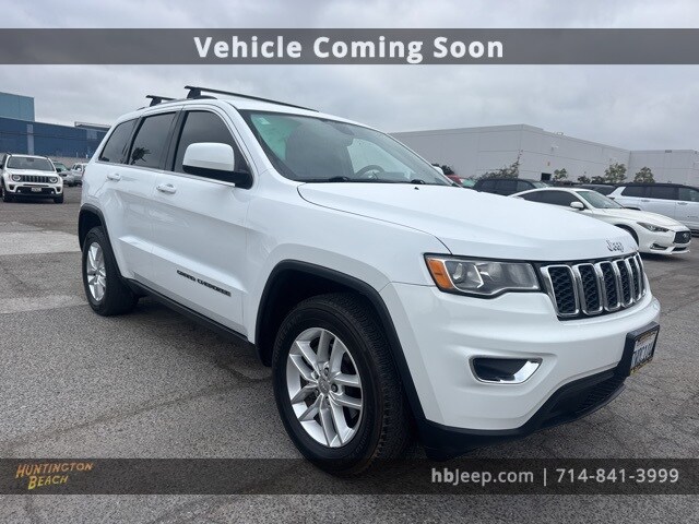 2017 Jeep Grand Cherokee Laredo photo 3