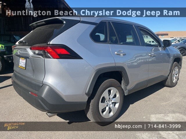 2023 Toyota RAV4 LE photo 4