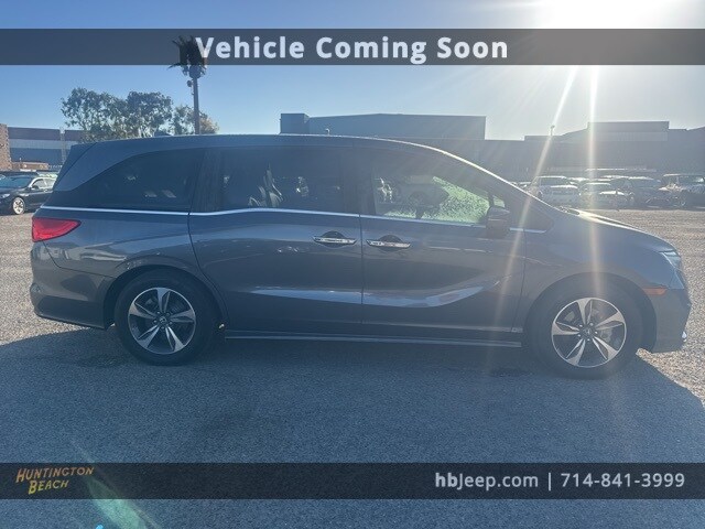 2019 Honda Odyssey Touring photo 3