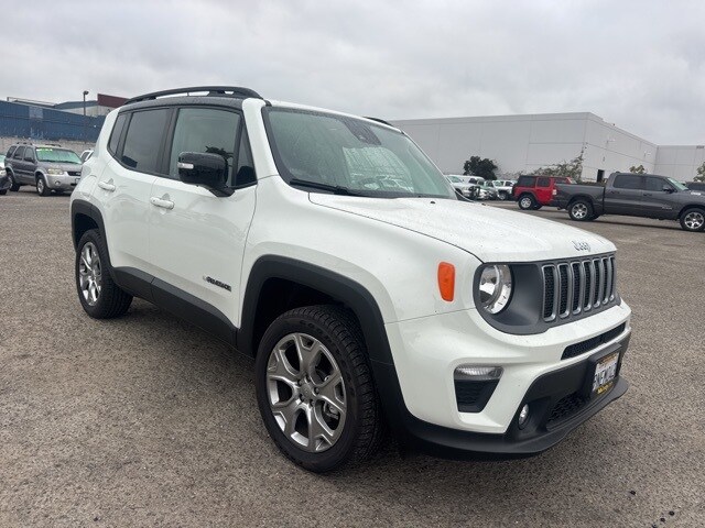 2023 Jeep Renegade Limited photo 3