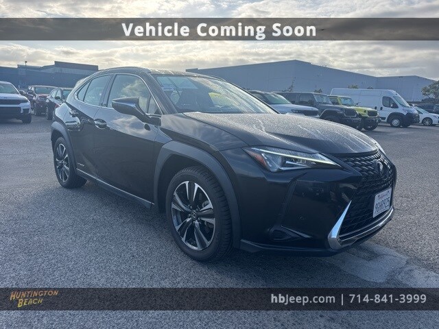 2020 Lexus UX 250h Premium photo 3