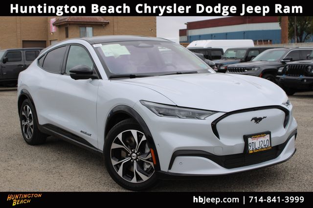 2022 Ford Mustang-Mach-e Premium's photo