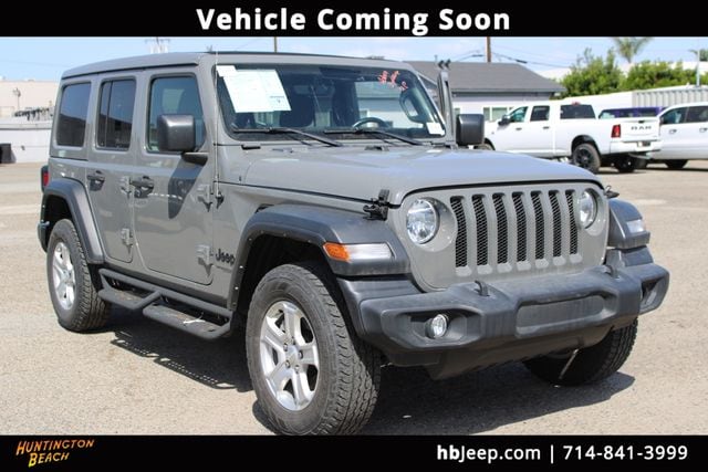 2022 Jeep Wrangler Sport S's photo