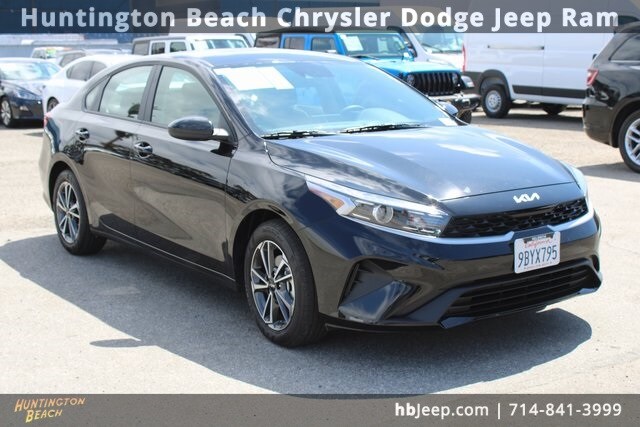 2022 Kia Forte LXS photo 3