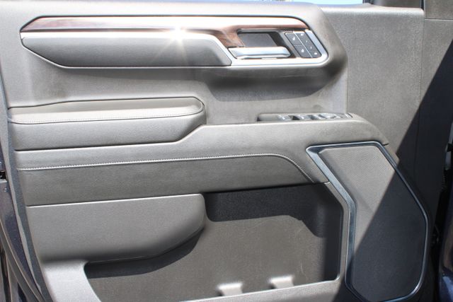 2024 GMC Sierra 1500 SLT - Photo 17