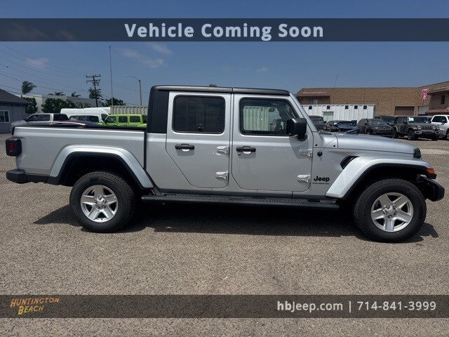 2023 Jeep Gladiator Sport photo 4
