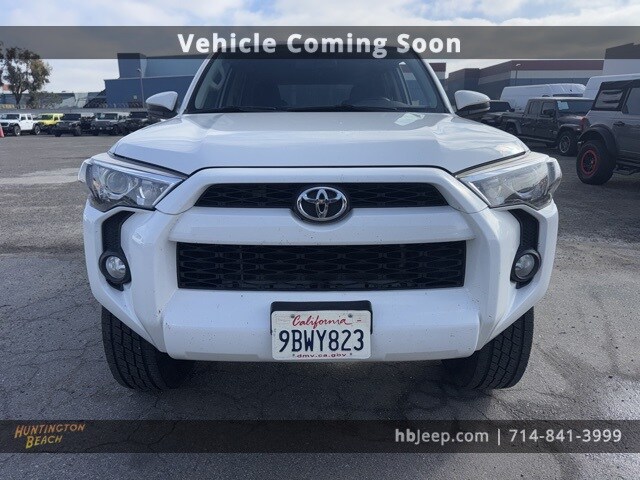 2018 Toyota 4Runner SR5 photo 2