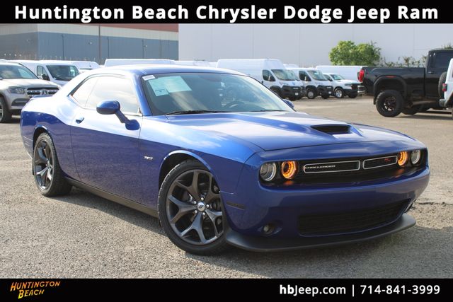 2019 Dodge Challenger R/T's photo