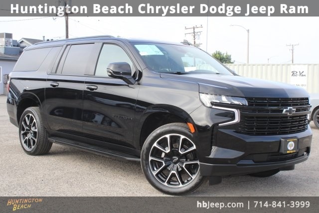 2024 Chevrolet Suburban RST's photo