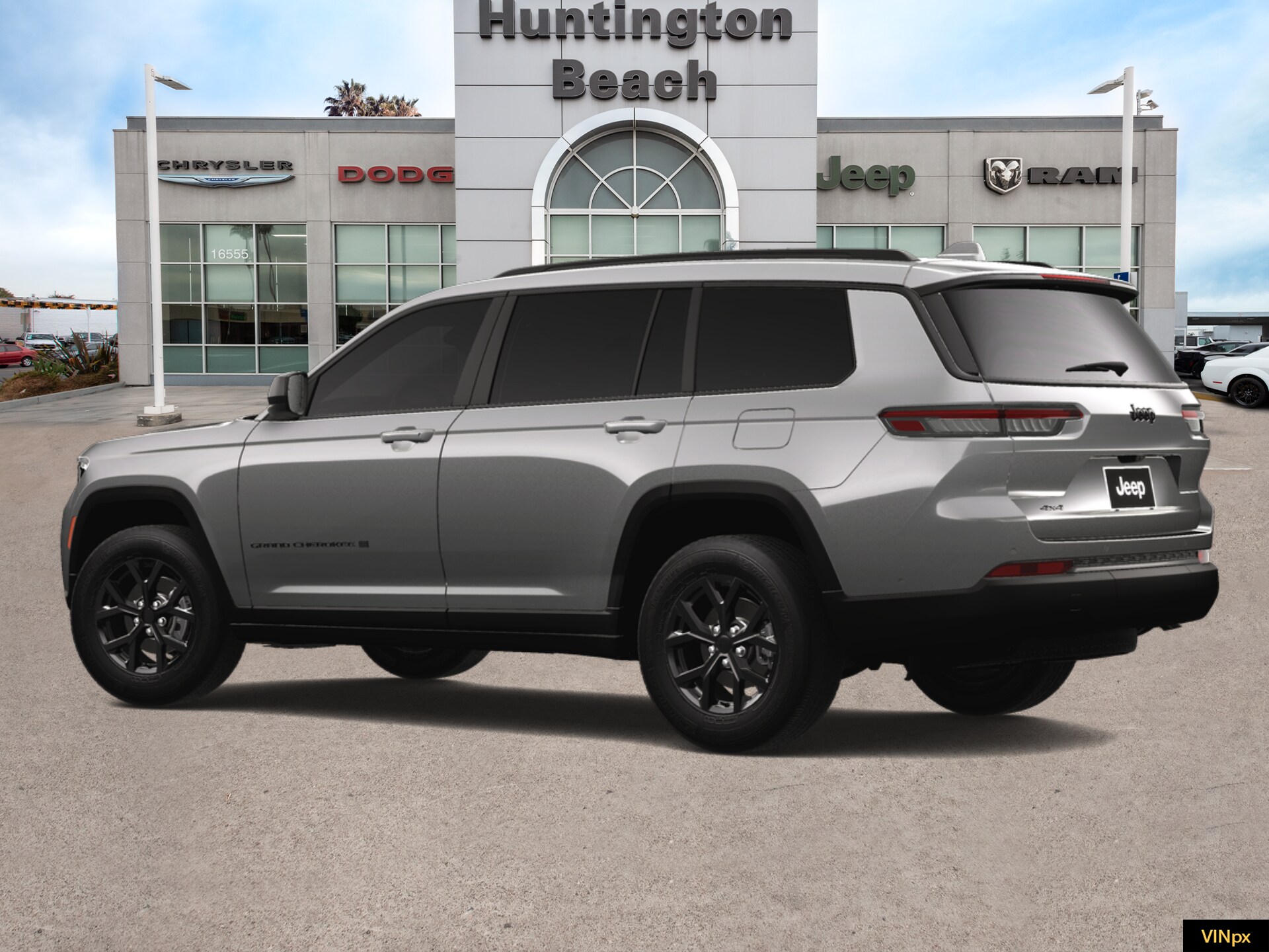 2025 Jeep Grand Cherokee Laredo Altitude photo 4