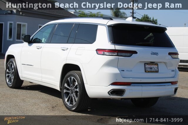 2021 Jeep Grand Cherokee Overland photo 2